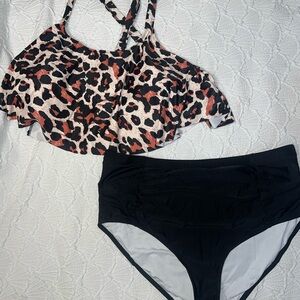Womans 2 Pc plus size XXL Bathing suit Top & Bottom animal print black NWOT